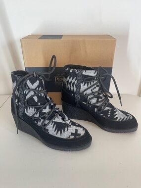 Pendleton IsleGate Wedge Boots – Women’s 8 (Spider Rock) BNIB